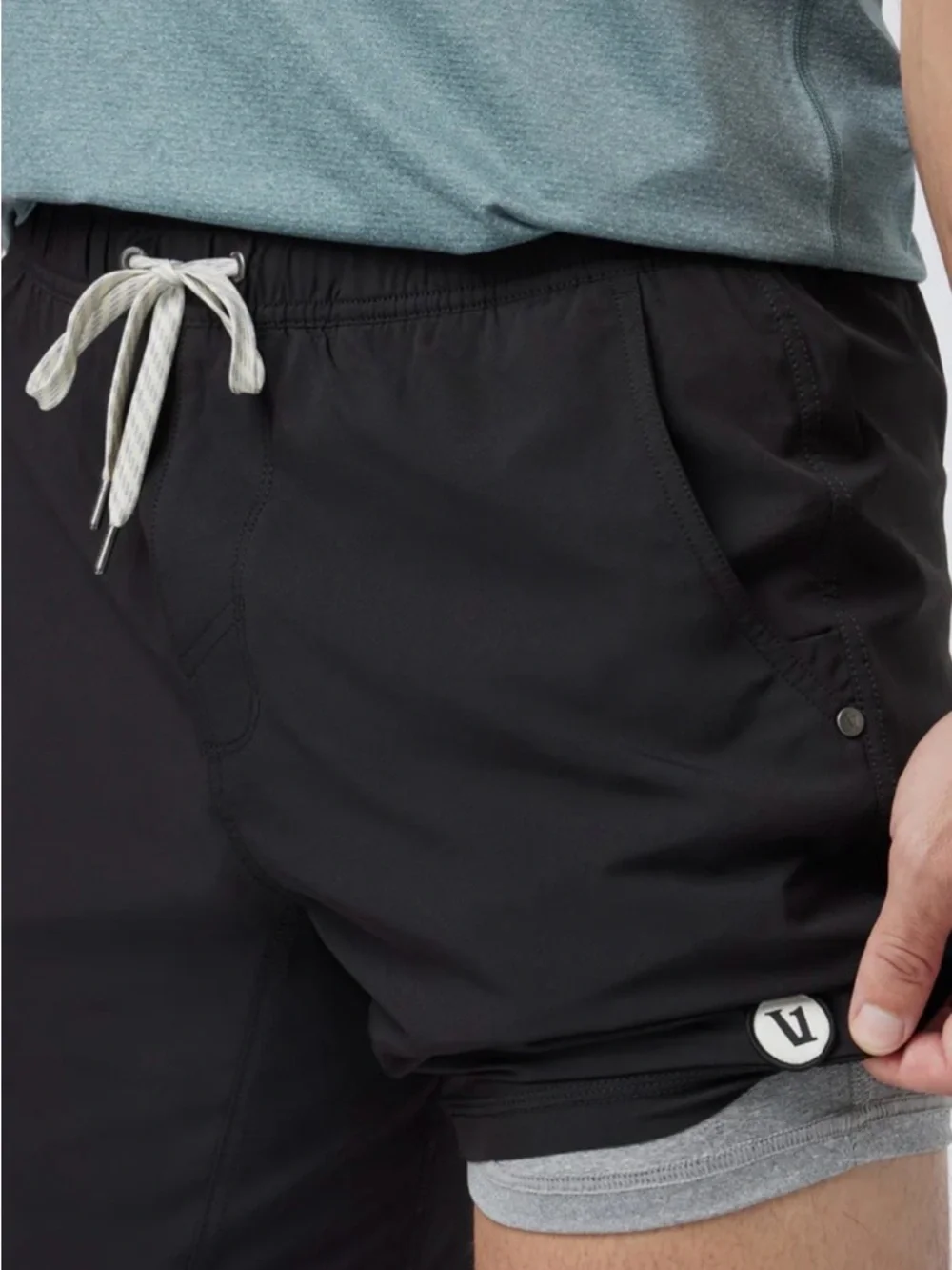 Vuori Kore Short Lined Black size small flaw - Picture 2 of 9
